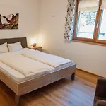 Апартаменты Christine Безау