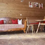 Christine Апартаменты *