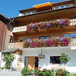 Апартаменты Christine Безау