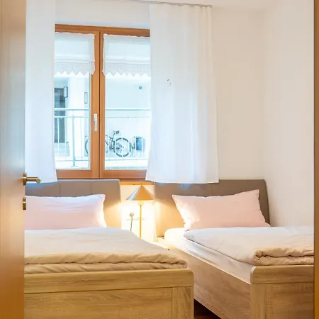 Daire Gado Zimmer & Appartements *