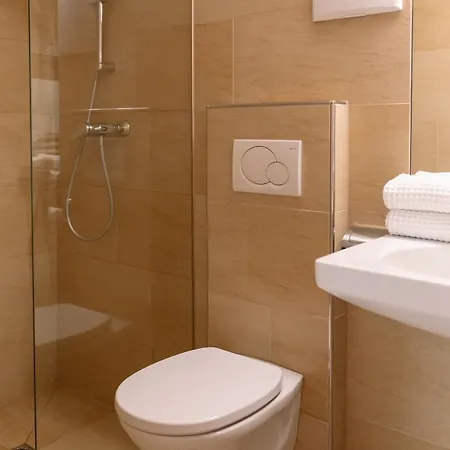 Gado Zimmer & Appartements Безау